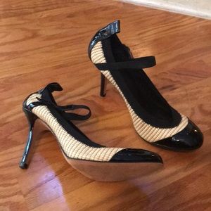 BCBGMaxAzria black patent and beige heel. Size 10B